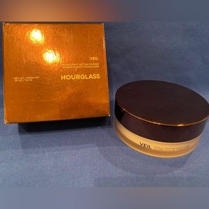 Hourglass Veil Translucent Setting Powder